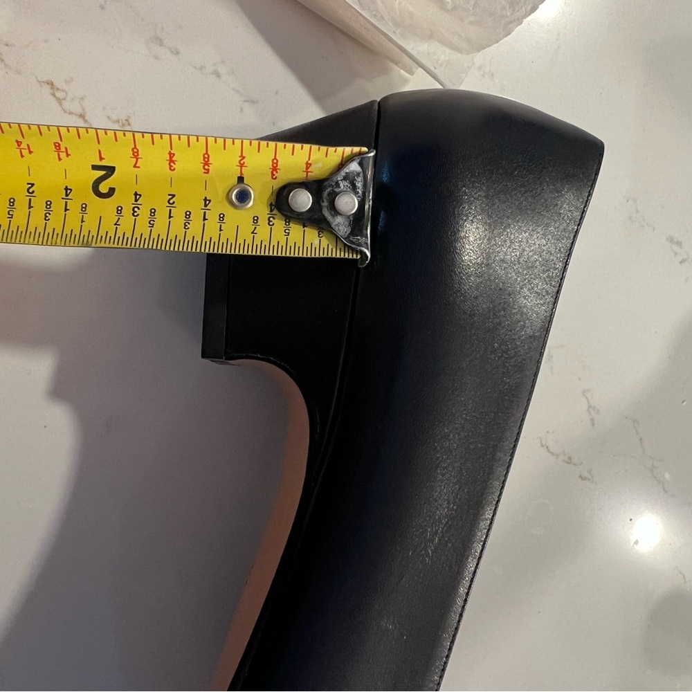 Salvatore Ferragamo Dark Blue Heels with Classic Design and Decorative Bow - Picture 5 of 9